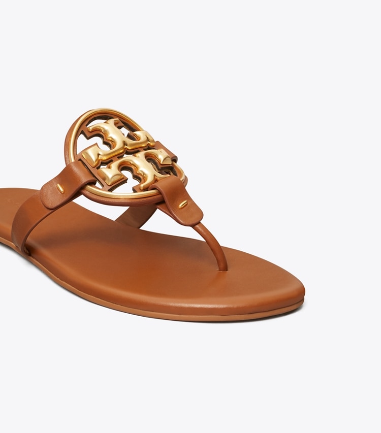 Tory Burch MILLER SOFT METAL LOGO SANDAL - Bourbon Miele